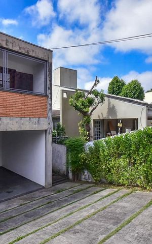 Casa à venda com 316m², 5 quartos e 4 vagasGaragem