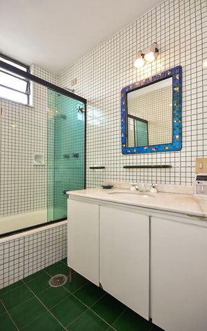 Casa à venda com 316m², 5 quartos e 4 vagasBanheiro