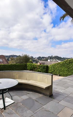 Casa à venda com 316m², 5 quartos e 4 vagasÁrea Externa