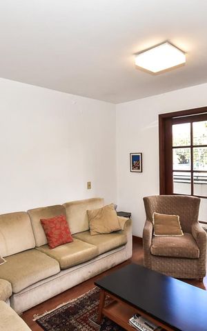 Casa à venda com 316m², 5 quartos e 4 vagasQuarto 3