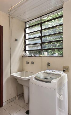 Casa à venda com 316m², 5 quartos e 4 vagasÁrea de Serviço