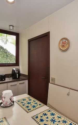Casa à venda com 316m², 5 quartos e 4 vagasCopa