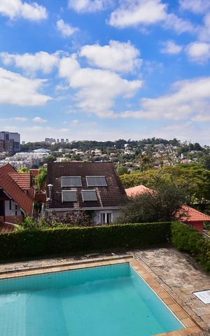 Casa à venda com 316m², 5 quartos e 4 vagasVista da Suíte 1