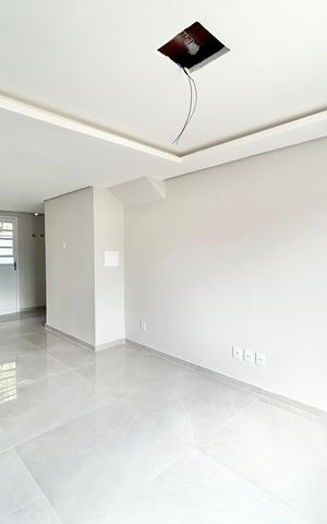 Casa à venda com 67m², 2 quartos e 1 vaga Casa à venda com 67m², 2 quartos e 1 vagaSala