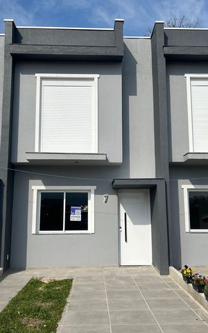 Casa à venda com 67m², 2 quartos e 1 vaga Casa à venda com 67m², 2 quartos e 1 vagaFachada