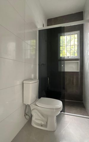 Casa à venda com 67m², 2 quartos e 1 vaga Casa à venda com 67m², 2 quartos e 1 vagaBanheiro Social