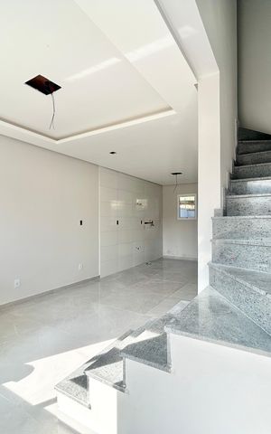 Casa à venda com 67m², 2 quartos e 1 vaga Casa à venda com 67m², 2 quartos e 1 vagaSala