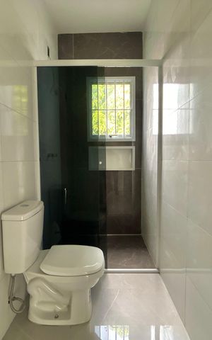 Casa à venda com 67m², 2 quartos e 1 vaga Casa à venda com 67m², 2 quartos e 1 vagaBanheiro