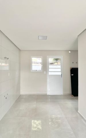Casa à venda com 67m², 2 quartos e 1 vaga Casa à venda com 67m², 2 quartos e 1 vagaÁrea de Serviço