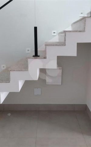 Casa à venda com 144m², 4 quartos e 2 vagas