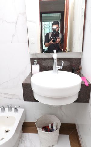 Casa à venda com 356m², 5 quartos e 3 vagasBanheiro Social