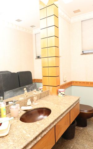 Casa à venda com 356m², 5 quartos e 3 vagasLavabo da Sala 2