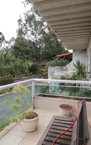 Casa à venda com 356m², 5 quartos e 3 vagasVaranda