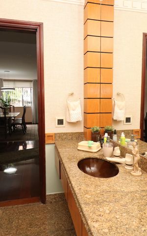 Casa à venda com 356m², 5 quartos e 3 vagasLavabo da Sala 2