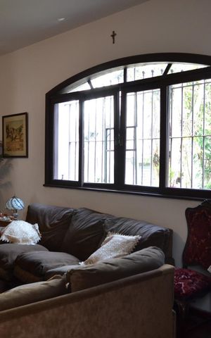 Casa à venda com 140m², 3 quartos e 3 vagasSala