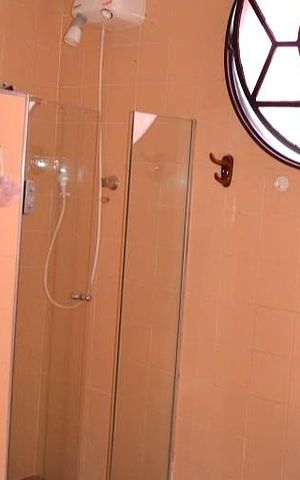 Casa à venda com 140m², 3 quartos e 3 vagasBanheiro da Suíte