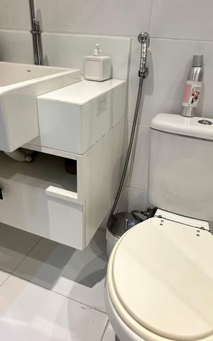 Apartamento à venda com 300m², 4 quartos e 2 vagas Apartamento à venda com 300m², 4 quartos e 2 vagasBanheiro Social