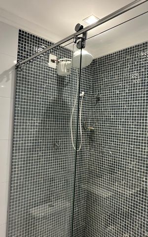 Apartamento à venda com 300m², 4 quartos e 2 vagas Apartamento à venda com 300m², 4 quartos e 2 vagasBanheiro Social