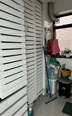 Apartamento à venda com 300m², 4 quartos e 2 vagas Apartamento à venda com 300m², 4 quartos e 2 vagasÁrea de Serviço