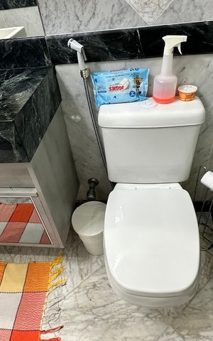 Apartamento à venda com 300m², 4 quartos e 2 vagas Apartamento à venda com 300m², 4 quartos e 2 vagasBanheiro quarto 4