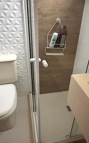Apartamento à venda com 300m², 4 quartos e 2 vagas Apartamento à venda com 300m², 4 quartos e 2 vagasBanheiro cobertura