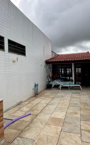 Apartamento à venda com 300m², 4 quartos e 2 vagas Apartamento à venda com 300m², 4 quartos e 2 vagasCobertura