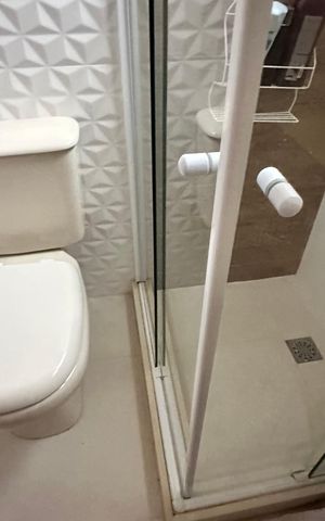 Apartamento à venda com 300m², 4 quartos e 2 vagas Apartamento à venda com 300m², 4 quartos e 2 vagasBanheiro cobertura