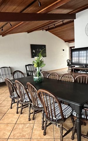 Apartamento à venda com 300m², 4 quartos e 2 vagas Apartamento à venda com 300m², 4 quartos e 2 vagasCobertura