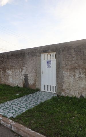 Casa à venda com 130m², 4 quartos e 2 vagasFachada