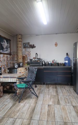 Casa à venda com 130m², 4 quartos e 2 vagasCozinha - Armários