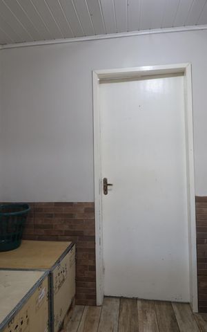 Casa à venda com 130m², 4 quartos e 2 vagaslavanderia