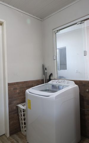 Casa à venda com 130m², 4 quartos e 2 vagaslavanderia