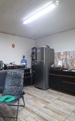 Casa à venda com 130m², 4 quartos e 2 vagasCozinha - Armários