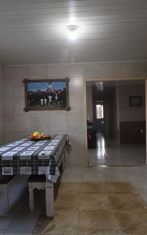 Casa à venda com 130m², 4 quartos e 2 vagasCozinha - Armários