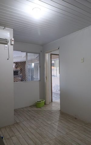 Casa à venda com 130m², 4 quartos e 2 vagasQuarto/casa fundos