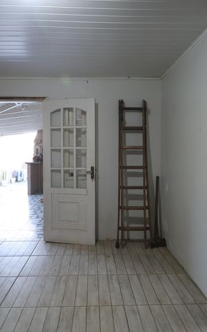 Casa à venda com 130m², 4 quartos e 2 vagasSala/casa fundos