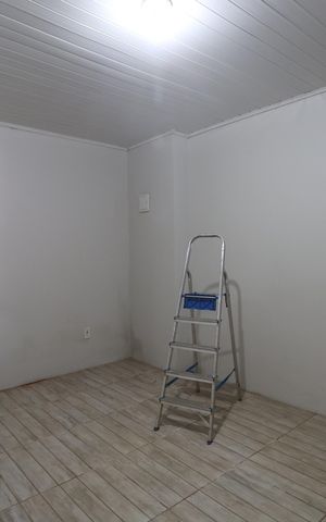 Casa à venda com 130m², 4 quartos e 2 vagasQuarto/casa fundos