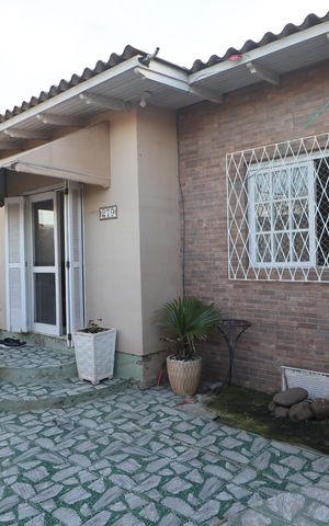 Casa à venda com 130m², 4 quartos e 2 vagasQuintal