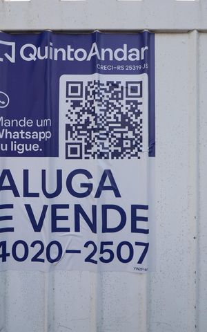 Casa à venda com 130m², 4 quartos e 2 vagasPlaca