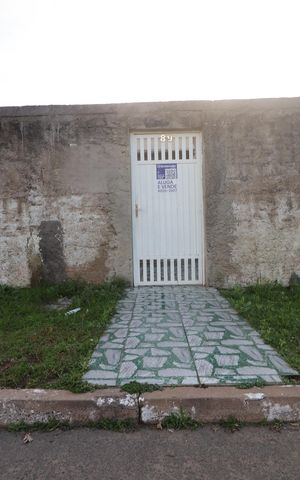 Casa à venda com 130m², 4 quartos e 2 vagasFachada placa
