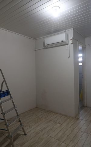 Casa à venda com 130m², 4 quartos e 2 vagasQuarto/casa fundos