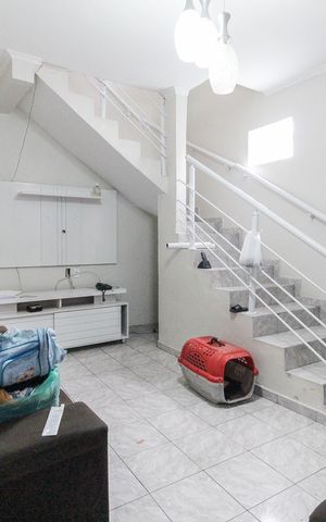 Casa para alugar com 110m², 3 quartos e 2 vagas Casa para alugar com 110m², 3 quartos e 2 vagasSala