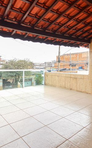 Casa para alugar com 110m², 3 quartos e 2 vagas Casa para alugar com 110m², 3 quartos e 2 vagasVarando do Quarto 2