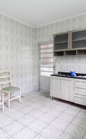 Casa para alugar com 110m², 3 quartos e 2 vagas Casa para alugar com 110m², 3 quartos e 2 vagasCozinha