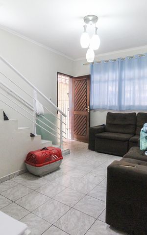Casa para alugar com 110m², 3 quartos e 2 vagas Casa para alugar com 110m², 3 quartos e 2 vagasSala