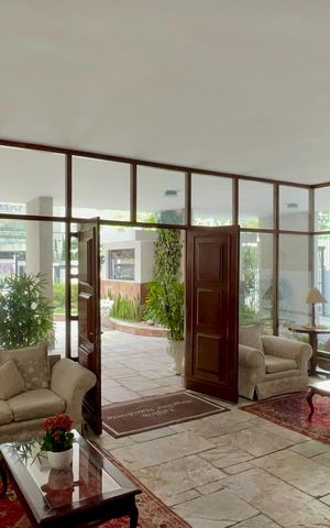 Apartamento para alugar com 100m², 2 quartos e sem vaga Apartamento para alugar com 100m², 2 quartos e sem vagaHall de entrada
