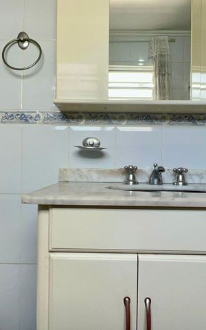 Apartamento para alugar com 100m², 2 quartos e sem vaga Apartamento para alugar com 100m², 2 quartos e sem vagaBanheiro
