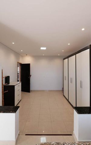 Casa para alugar com 271m², 6 quartos e 5 vagasQuarto 5
