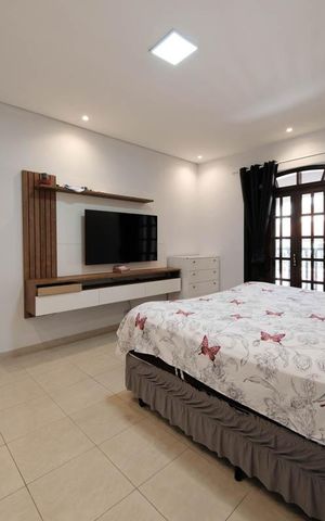 Casa para alugar com 271m², 6 quartos e 5 vagasQuarto 4