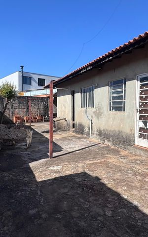 Casa à venda com 360m², 3 quartos e 3 vagas Casa à venda com 360m², 3 quartos e 3 vagasQuintal